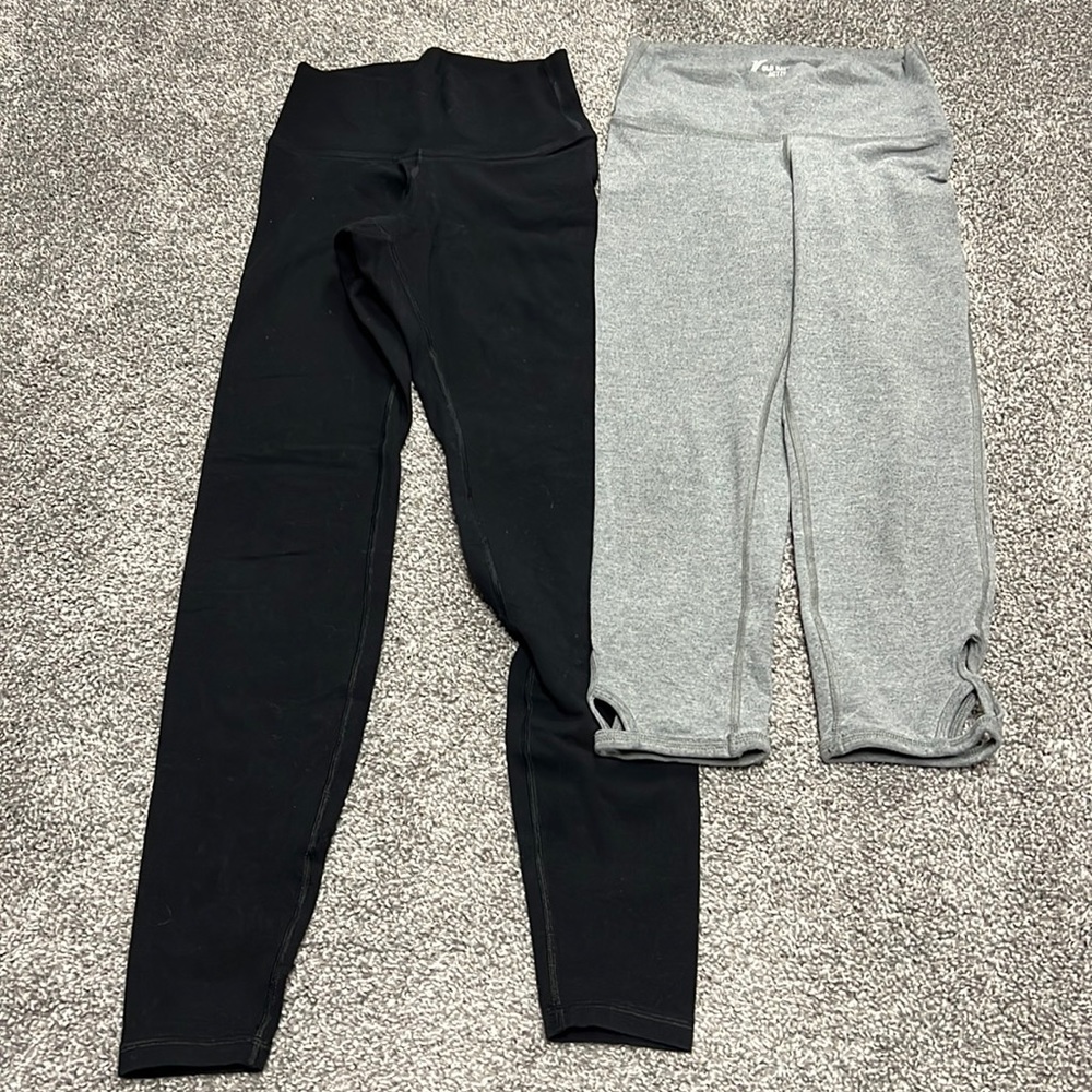 5/$25 Set of 2 Old Navy Active Leggings